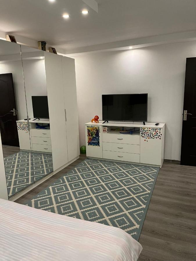 Apartament Mattias Кэлимэнешти Экстерьер фото