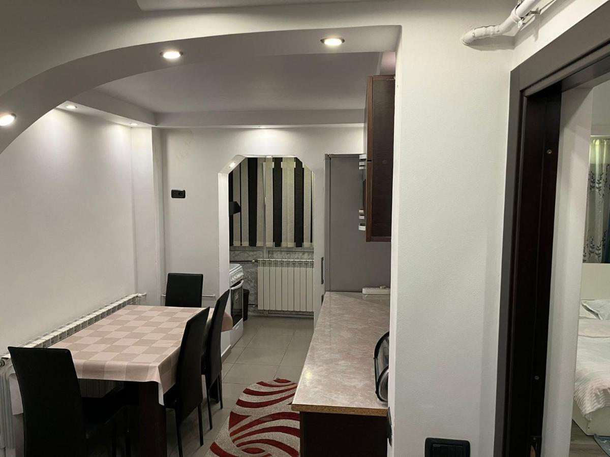 Apartament Mattias Кэлимэнешти Экстерьер фото