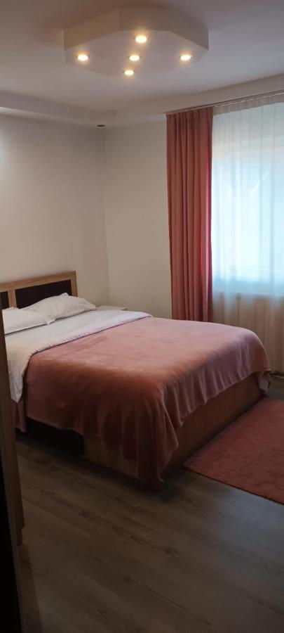Apartament Mattias Кэлимэнешти Экстерьер фото